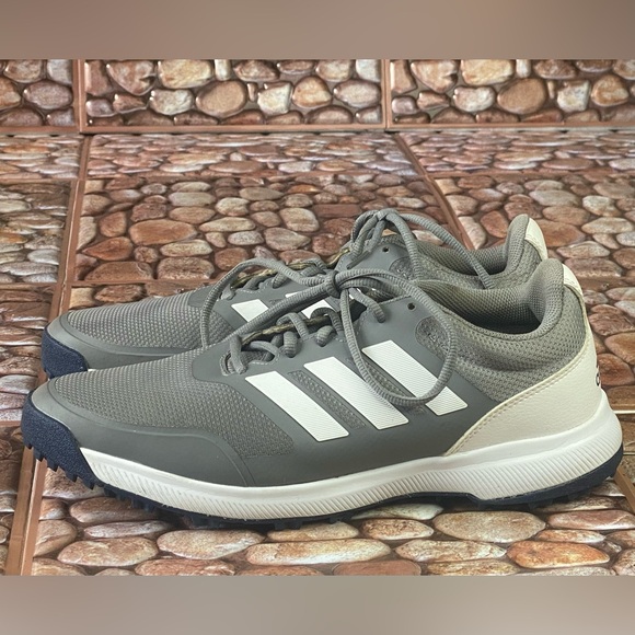 💳SOLD🛍 Adidas Tech Response Golf Shoes Men's Size 10 Gray Spikeless EG5395 - Picture 2 of 7